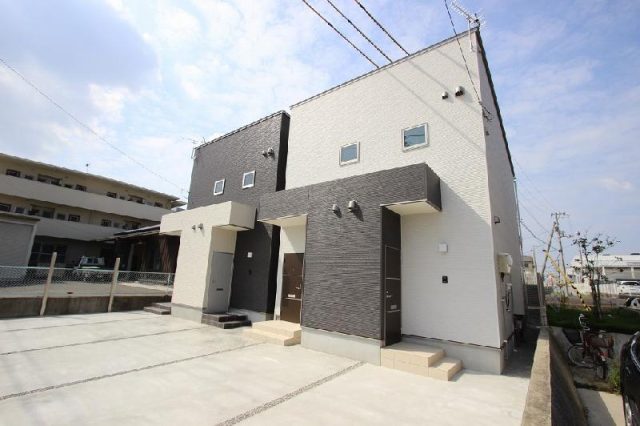 ☆価格変更☆リレイト春日 木造2階建 敷地内に2棟
