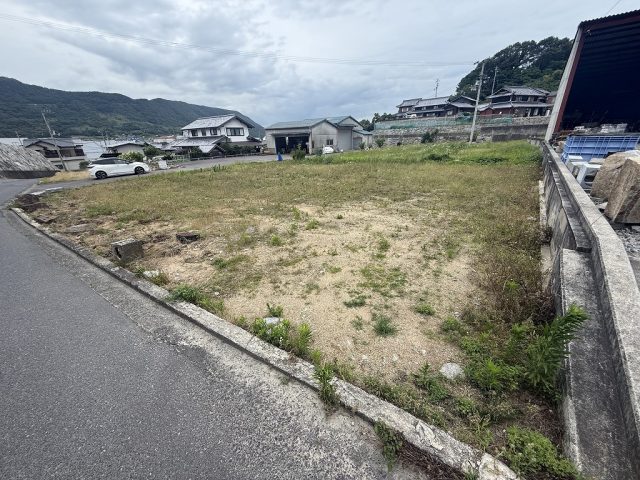【新着物件】高松市牟礼町牟礼 売土地 約100坪 550万円